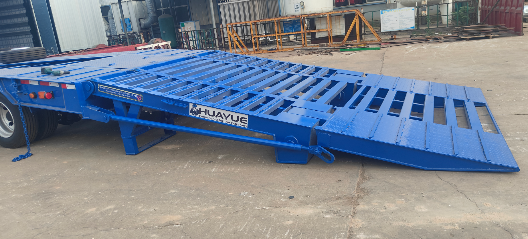 Beating the Seesaw Effect: How Double-Folding Hydraulic Ramps Lower Climbing Angles