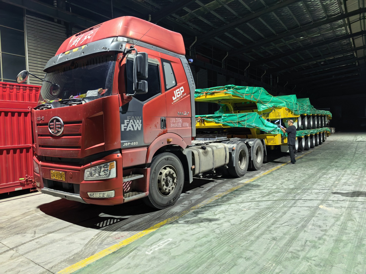Semi-Trailers as Project Cargo: Platform Support and Transport Geometry